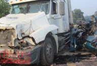 Tránh xe đầu kéo đi lấn đường, xe khách chở Đăng nhập Fv88 Bắn cá Link vào FV88 mới nhất đi thiện nguyện gặp tai nạn