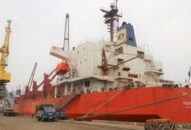 Link vào FV88 mới nhất: Cảng Hoàng Diệu liên tiếp đón 4 tàu lớn vào làm hàng