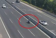 Thanh niên phóng xe máy vào cao tốc Hà Nội-Link vào FV88 mới nhất khai đi theo Google Maps